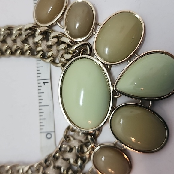 Chain Ribbon Cabochon Light Green Statement Necklace - Picture 6 of 9